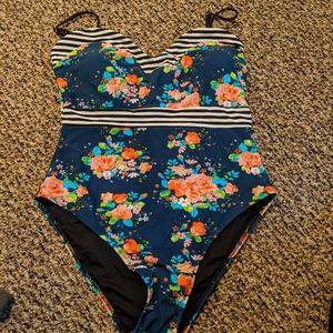 New Cupshe bathing suit with Tags!